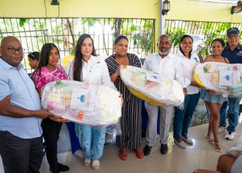 PROPEEP impacta a cientos de familias en Yásica Arriba con jornada de inclusión social “Primero Tú”