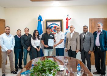 El Consejo Nacional de Drogas entrega protocolo de atención y rehabilitación a la fundación El Africano con mi Barrio