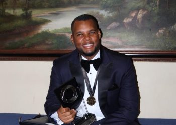 Lao Sastrería Privada es reconocida como Empresa Caribeña del Año en Costa Rica