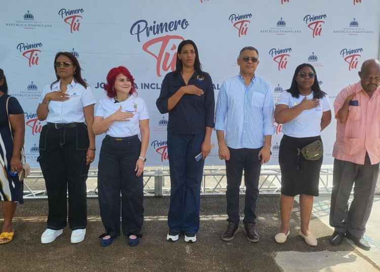 Jornada de inclusión social “Primero Tú” del PROPEEP llega a Las Galeras llevando asistencia y oportunidades