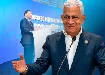 Presidente del Senado felicita a Manuel Cruz por 1er Congreso Internacional de Geopolítica