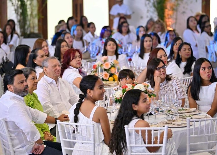 Voluntariado Banreservas celebra el Día de las Madres con el evento “Donde nace el amor”