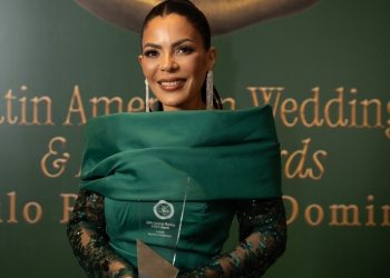 Raquel Cabrera se alza como Mejor Maestra de Ceremonias en los Premios LAWA 2026