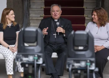Más de mil migrantes acompañarán al papa León XIV en el puerto canario de Arguineguín
