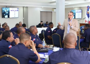 Policía Nacional fortalece implementación del nuevo modelo de servicio con taller de liderazgo territorial