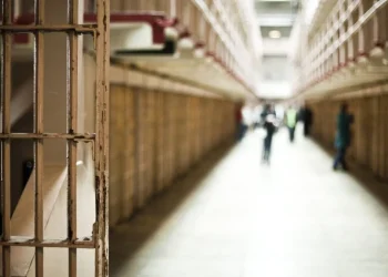 Condenan a tres años de cárcel a mujer por ofender sentimientos religiosos de los rusos