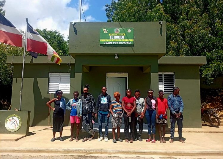 Ejército refuerza operativos en Dajabón y detiene otros 10 haitianos indocumentados