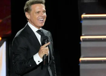 Entorno de Luis Miguel desmiente rumores sobre supuesto ingreso hospitalario