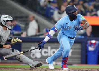 Jesús Sánchez pega grand slam; Bravos, Rojos y Cerveceros también salen airosos
