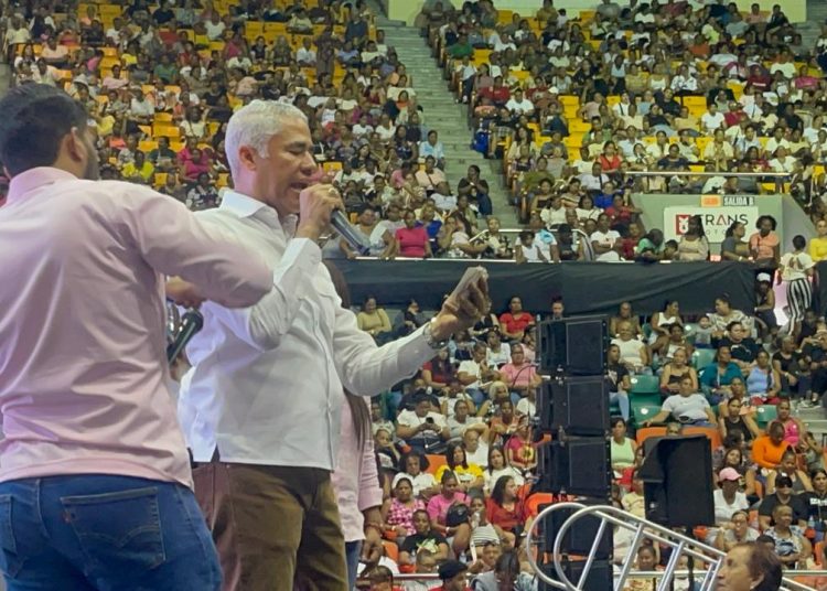 Andrés Cueto destaca prioridad del Gobierno en protección social; miles de madres reciben electrodomésticos y ayudas