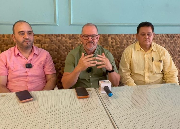 Denuncian que el Distrito Educativo 06-03 habría impedido graduaciones en sala de eventos de Jarabacoa