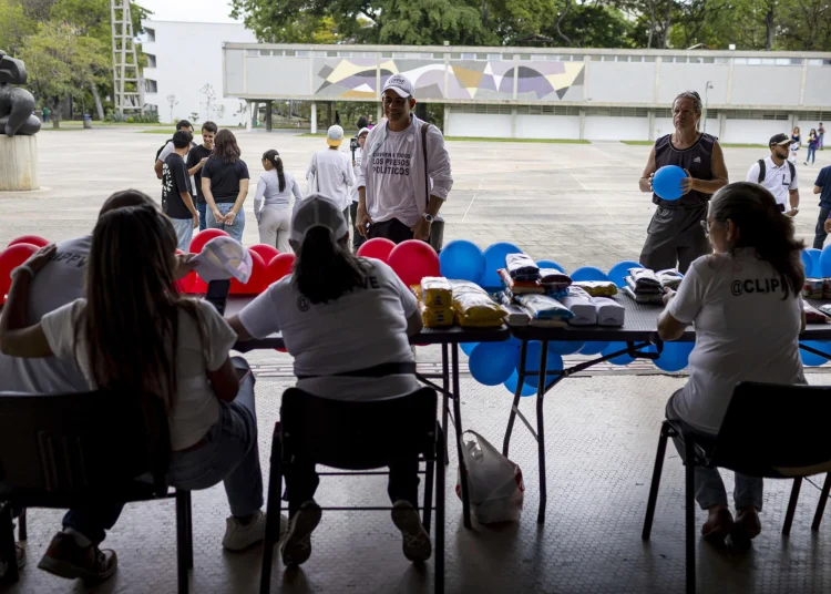Familias de presos políticos desconfían de cifras de liberaciones del Gobierno venezolano