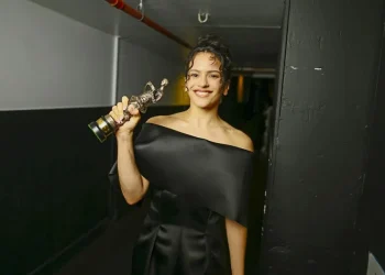 Rosalía sube al olimpo musical tras recibir el Ivor de Compositora Internacional del Año