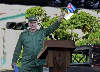 Trump insiste en tomar control de Cuba y Díaz-Canel responde: “Ningún agresor encontrará rendición”