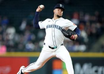 Luis Castillo logra su primera victoria y Marineros vencen a Houston