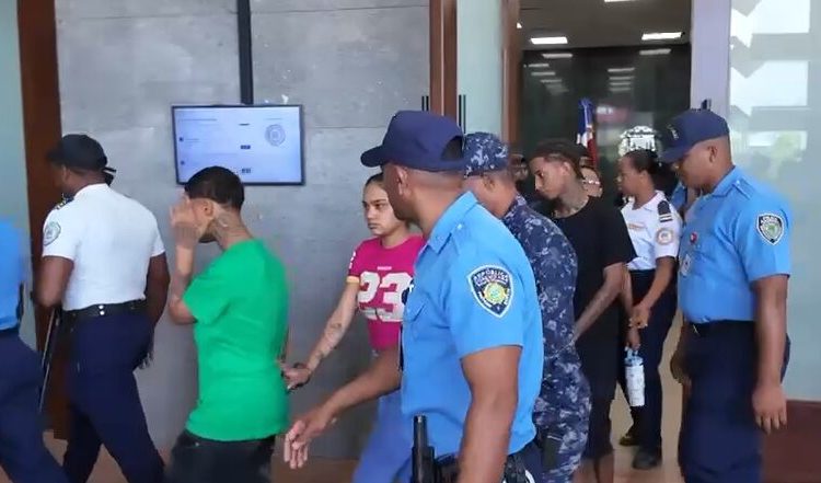 Aplazan coerción contra “Masha” y otros acusados por presunto porte ilegal de armas