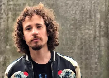 Luisito Comunica obtiene visado de negocios en el Consulado dominicano en México