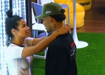 Karla Álvarez «La Mana» le pide a Sr. Jiménez en Planeta Alofoke que no sea un “cuero”