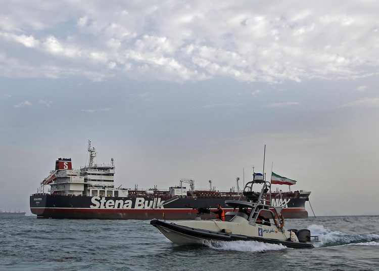 La Guardia Revolucionaria iraní permite el tránsito de 26 buques por Ormuz en 24 horas