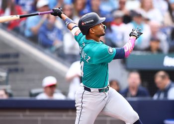 J-Rod sacude Seattle con jonrón de 436 pies; Woo poncha a nueve ante Atlanta