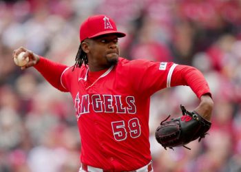 José Soriano domina a Toronto y Angelinos frenan mala racha con poder de Adell
