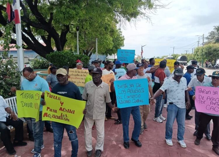 Alianza País denuncia represión contra agricultores zona cañera en Barahona