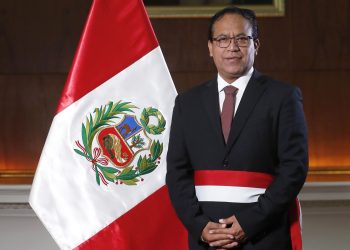 Sánchez solicita anular los votos en el exterior, lo que le haría ganar a Fujimori en Perú