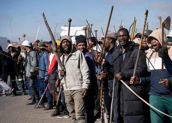 Al menos doce muertos en un tiroteo en un asentamiento informal en el norte de Sudáfrica
