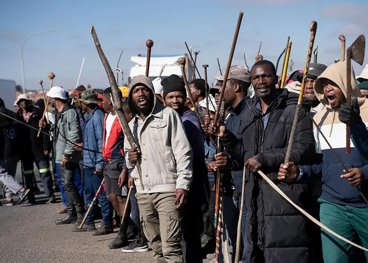 Al menos doce muertos en un tiroteo en un asentamiento informal en el norte de Sudáfrica