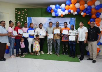Regional 03 de Educación en Azua reconoce a estudiantes destacados del Nivel Primario de Personas Jóvenes y Adultas