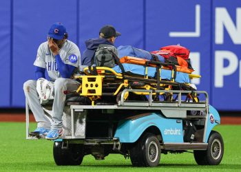 Edward Cabrera sale lesionado y en camilla durante partido de los Cubs ante los Mets