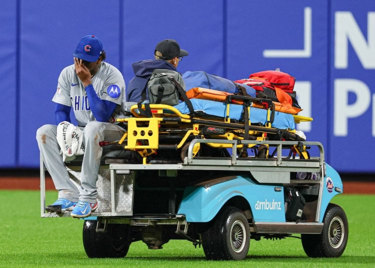 Edward Cabrera sale lesionado y en camilla durante partido de los Cubs ante los Mets