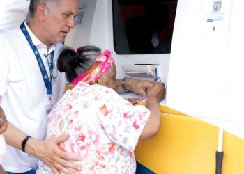 Entregan Bono de Emergencia a más de 1,400 familias afectadas por las lluvias en el Distrito Nacional