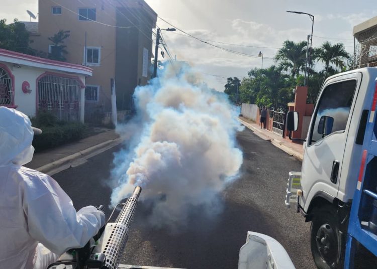 Salud pública intensifica jornada de fumigación en cumayasa para prevenir el Dengue