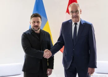 Zelenski vuelve a pedir a Trump licencia para fabricar sistemas antibalísticos Patriot