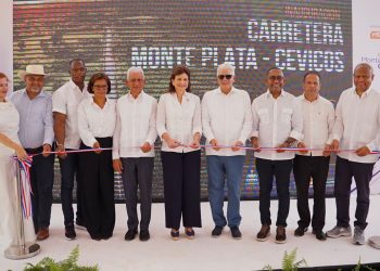 Raquel Peña inaugura carreteras que conectan Monte Plata con Cevicos y Sabana Grande de Boyá