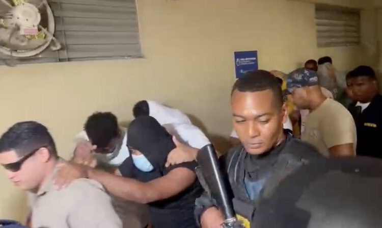 Falsas prostitutas y hombres armados: así funcionaba red de ciberextorsión de la Operación XL 526