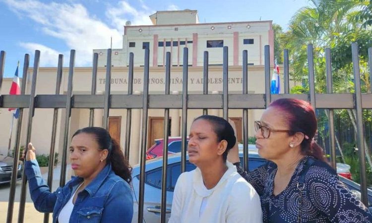 Condenan a cuatro años de prisión a adolescente por muerte de estudiante en Santiago