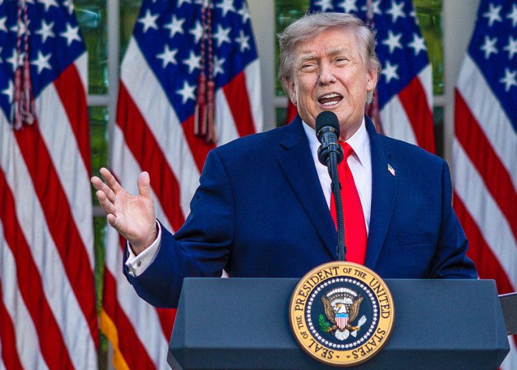 Trump afirma que Irán solicitó una reunión en Doha