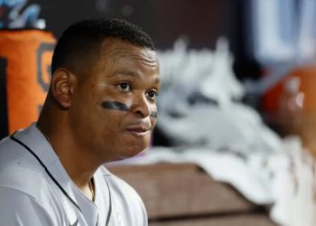 Gigantes aclaran el conflicto con Rafael Devers tras negarse a salir por corredor emergente