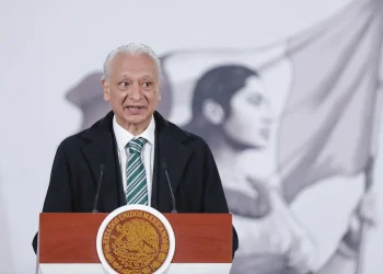 Exdirector de Pemex es denunciado por presunta violencia doméstica en México