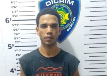 Policía captura a “Caquito”, acusado de agresión sexual, robo y amenazas contra una mujer