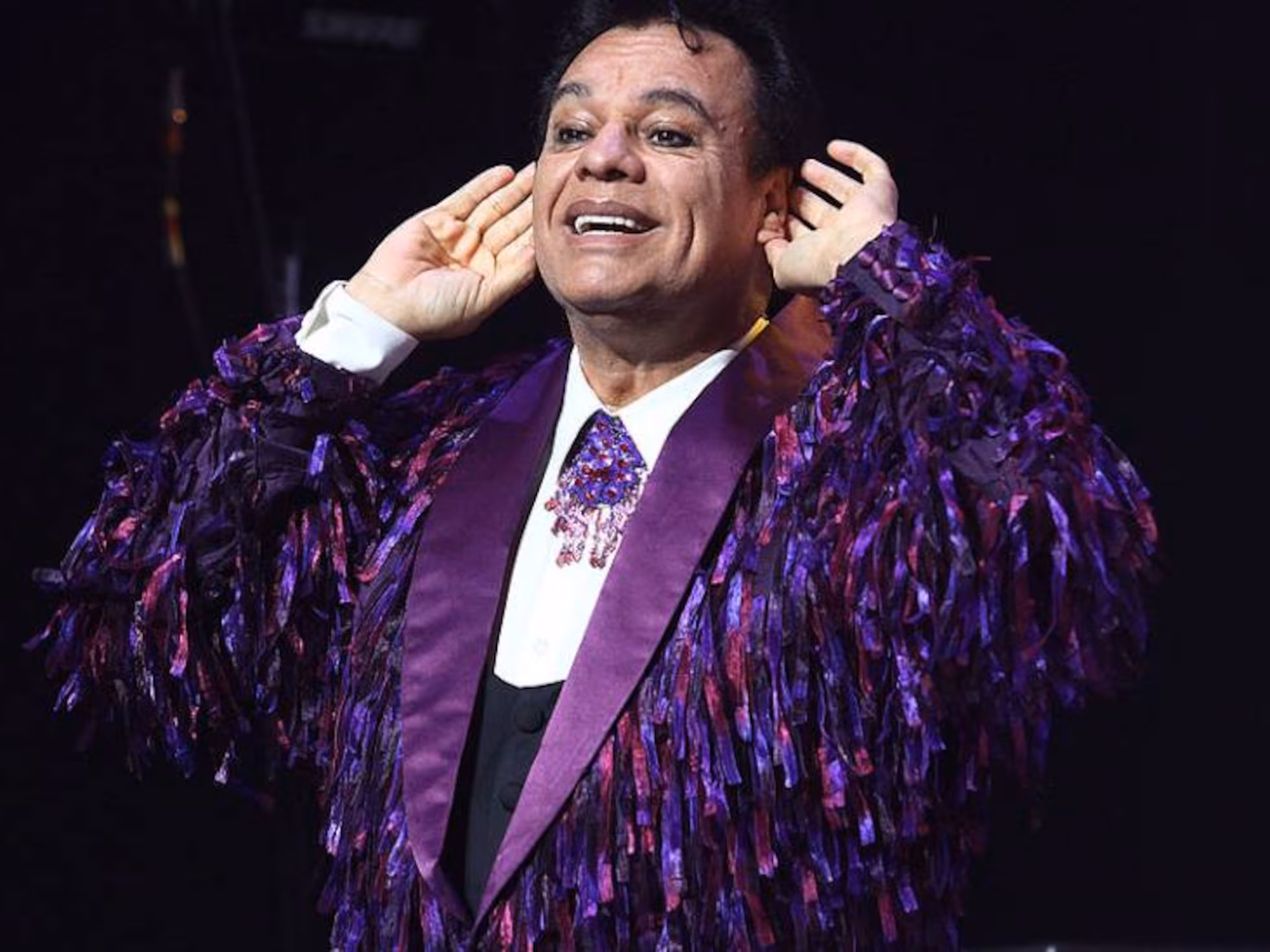 Preparan película de Juan Gabriel, dirigida por el cineasta de “La Oficina”