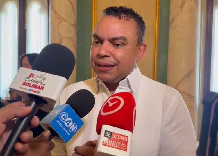 Julio Landrón resalta avances en salud mental durante lanzamiento de comité penitenciario