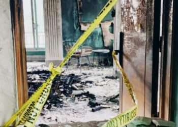 Niño de siete años muere en incendio en apartamento de Barahona