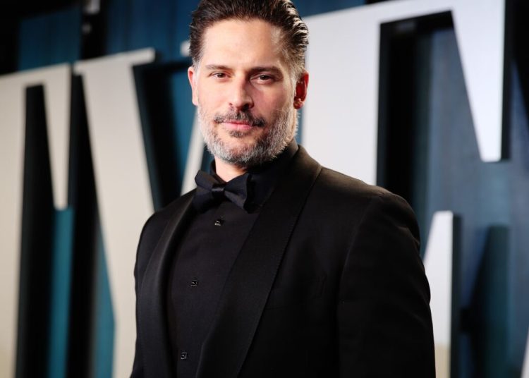 Actor Joe Manganiello reveló en su libro, enfermedad que lo llevó a perder una parte de su cuerpo