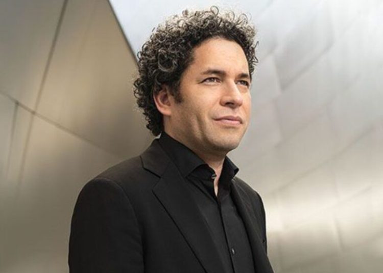 Músico Gustavo Dudamel firma acuerdo para garantizar ayudas lleguen a Venezuela de forma segura y anuncia concierto para recaudar más fondos