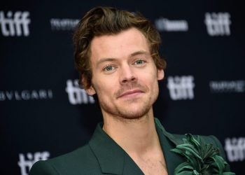 En medio de su concierto, Harry Styles se desplomó en el escenario durante ola de calor en Londres