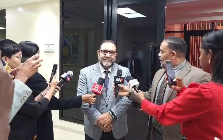 Senadores rechazan aplazamiento del Código Penal y respaldan su entrada en vigencia