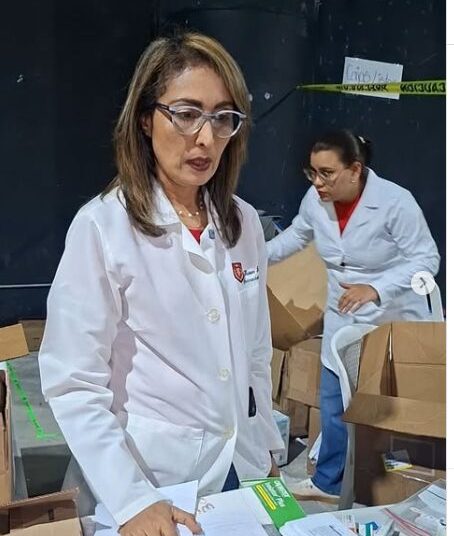 Profesionales farmacéuticos se integran al centro de acopio para ayuda humanitaria destinada a Venezuela